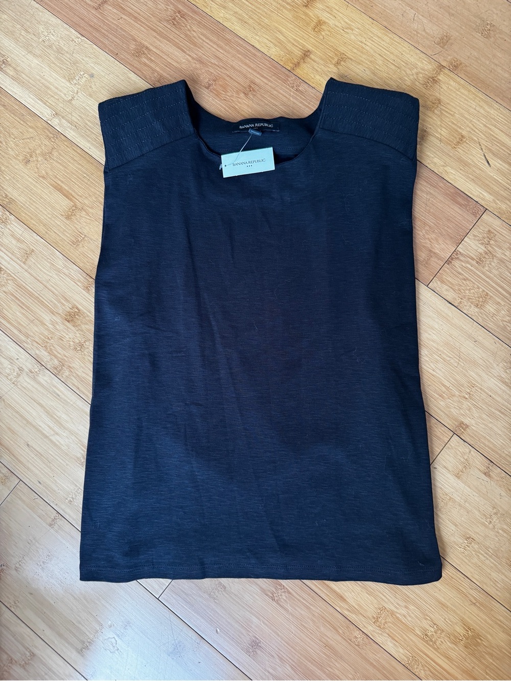 BANANA REPUBLIC jersey top with shoulder pads